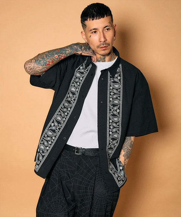 Subciety（サブサエティ） シャツ SUBCIETY Embroidery bandanna shirt
