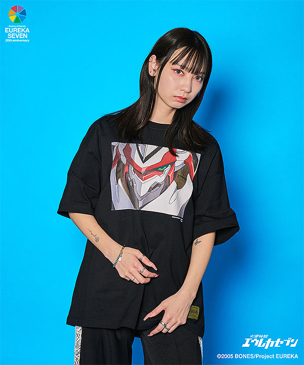 パチスロ交響詩編エウレカセブン2 非売品ライトとTシャツ パチスロ交響詩編エウレカセブン2 非売品ライトとTシャツ 【公式通販】