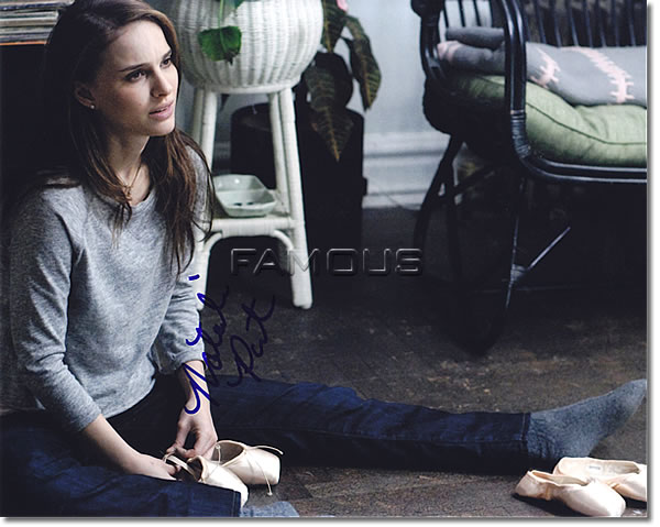 サイン ポスターズ 映画グッズ 直筆サイン入り写真 S 1794 フェーマス 映画グッズ ナタリーポートマン ブラックスワン