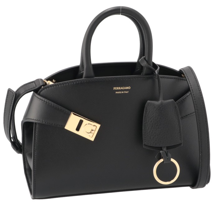 フェラガモ FERRAGAMO ショルダーバッグ ミニ HUG ハグバッグ 215975 0001 : 2159750001 : アメイジング  サーカス - 通販 - Yahoo!ショッピング