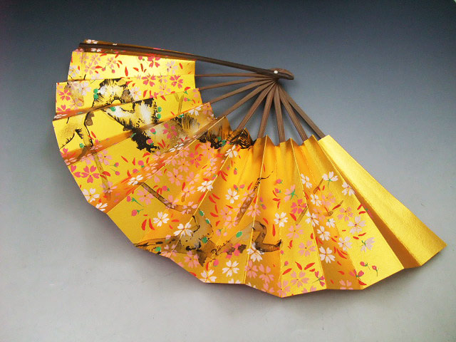 扇子 飾扇子 7寸5分セット 金 桜 扇子立付き 箱入り (s扇3870） 飾り