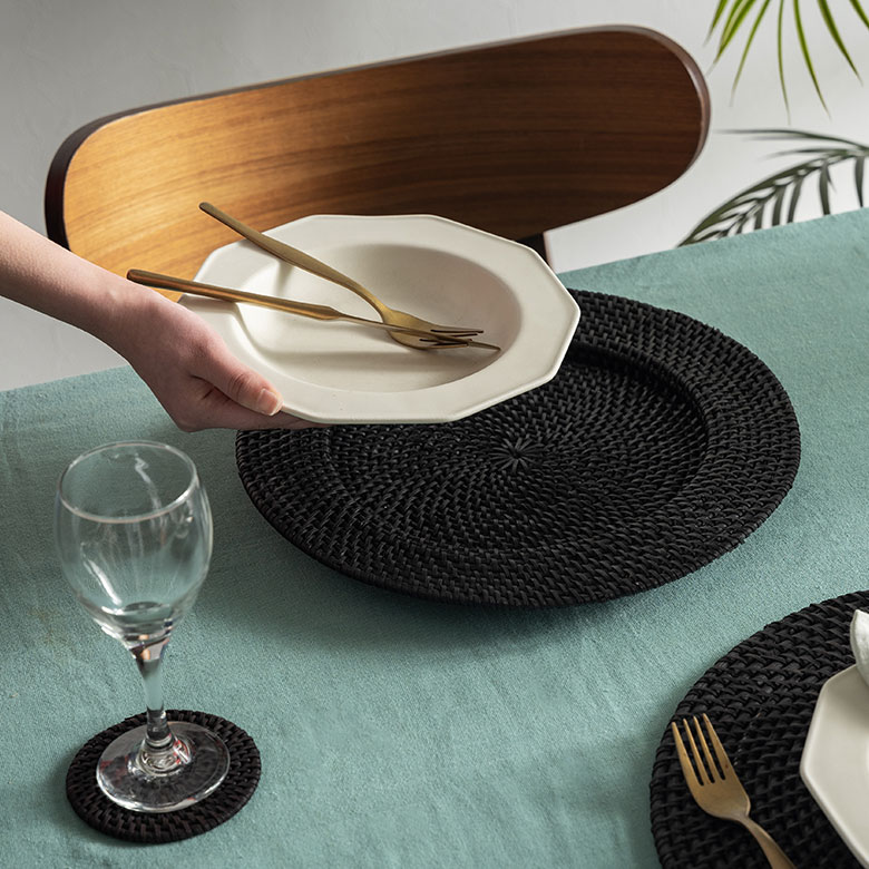 ラタンのチャージャープレート