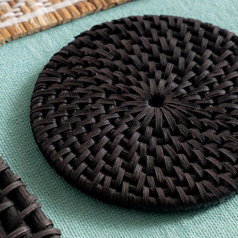 ラタンのコースター