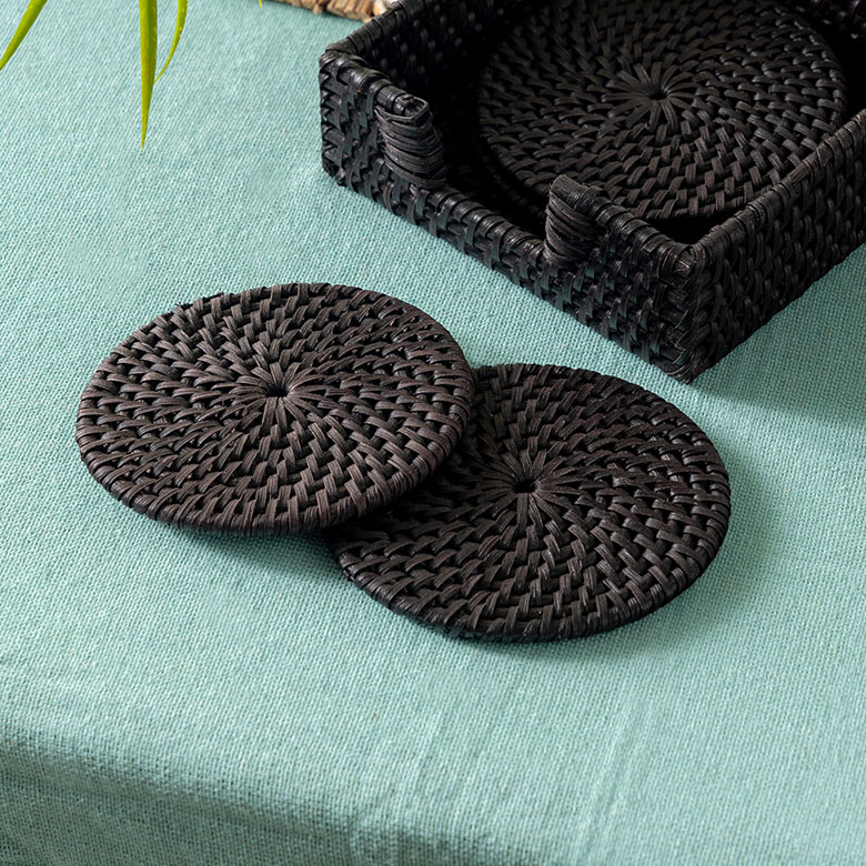 ゲストのもてなしやファミリーにぴったりの四枚セット