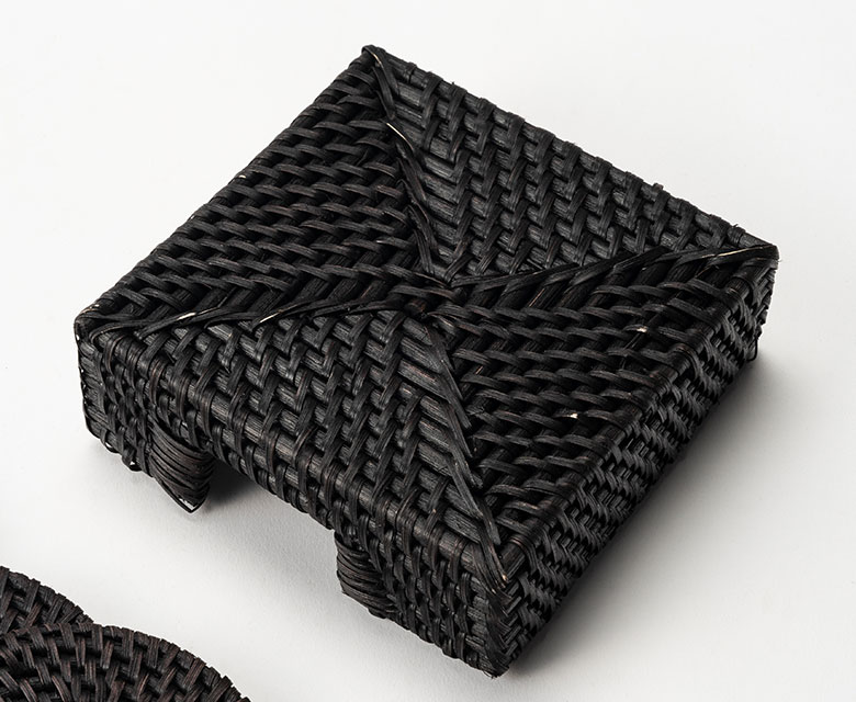 パーティコーディネートにおすすめのバリ雑貨