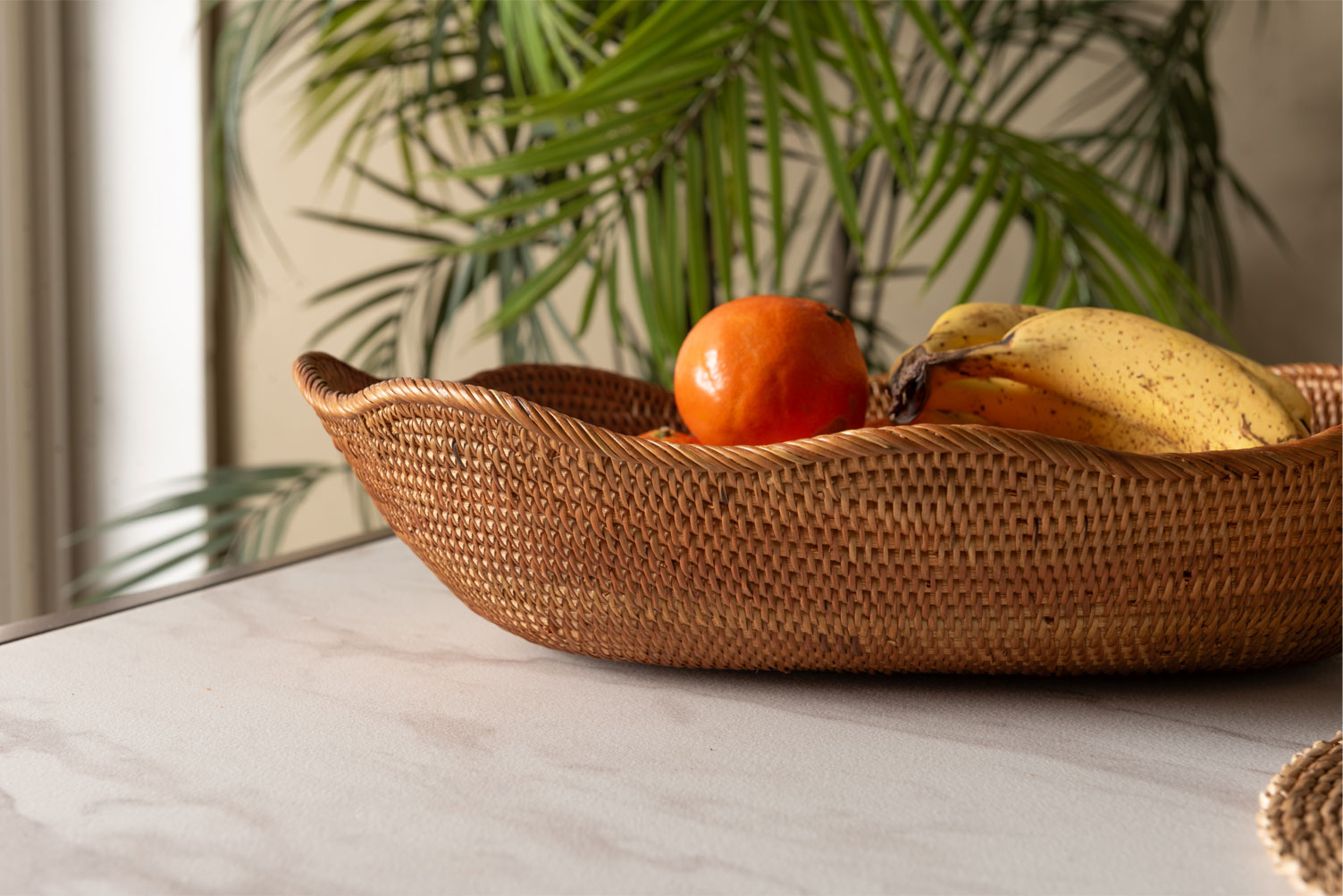 バリ島の伝統素材アタのかごバスケット