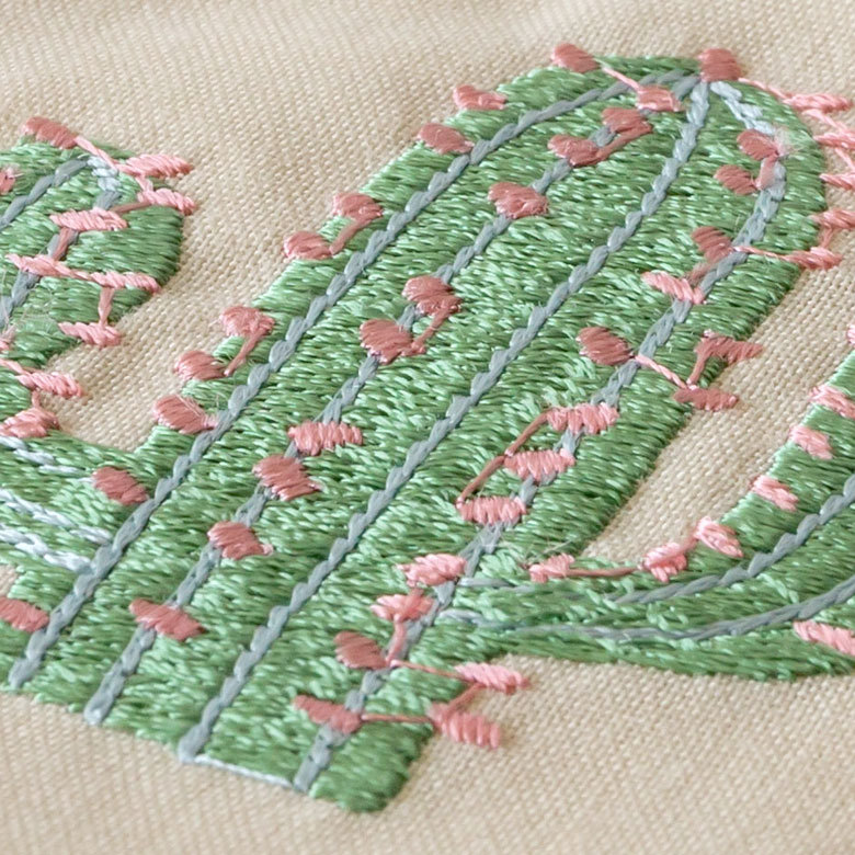 ベトナムならではの美しい刺繍