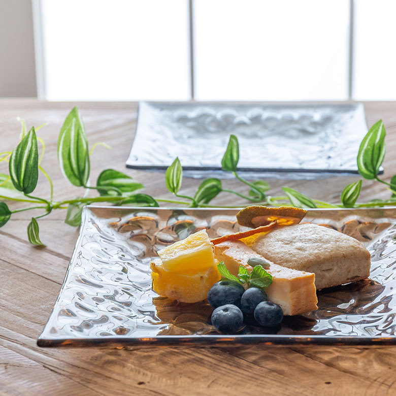 プルメリアページ プルメリア柄 ガラスプレート アンバー Lサイズ 21×21cm 62121