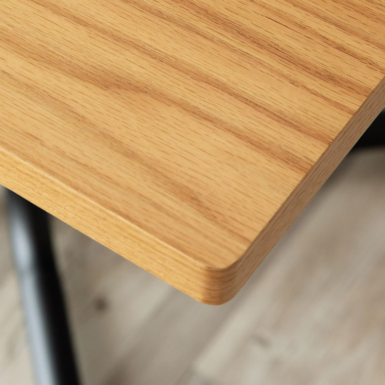 個性的で明るい色合い