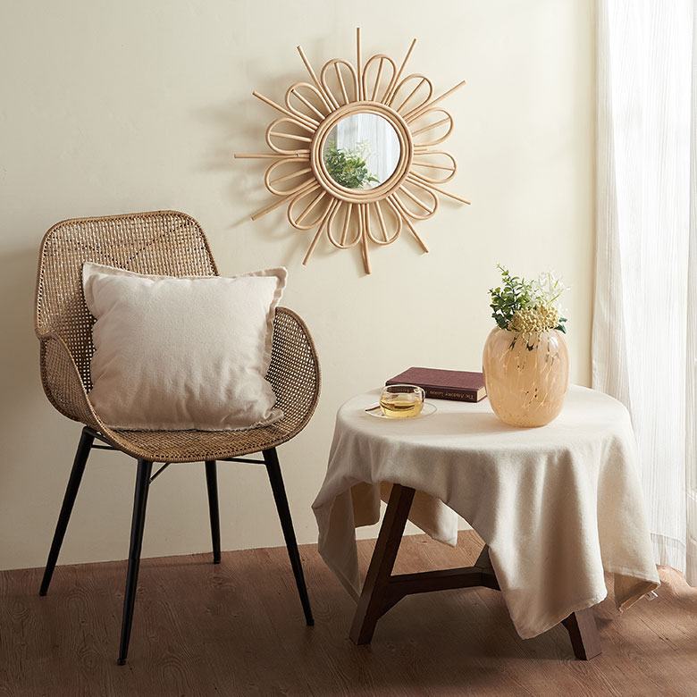 置くだけで空間を印象的に変えてくれます