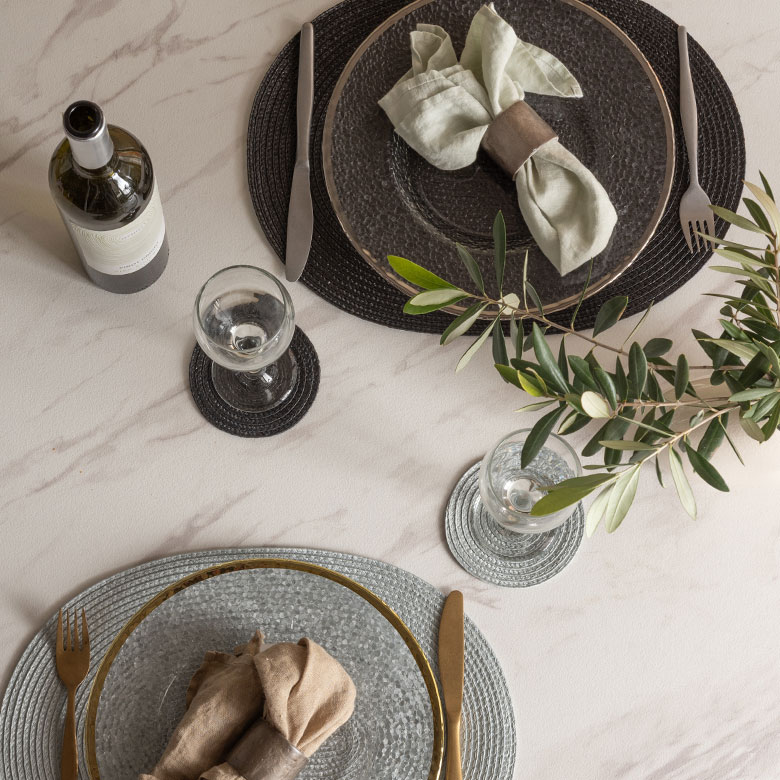 テーブルがスタイリッシュに