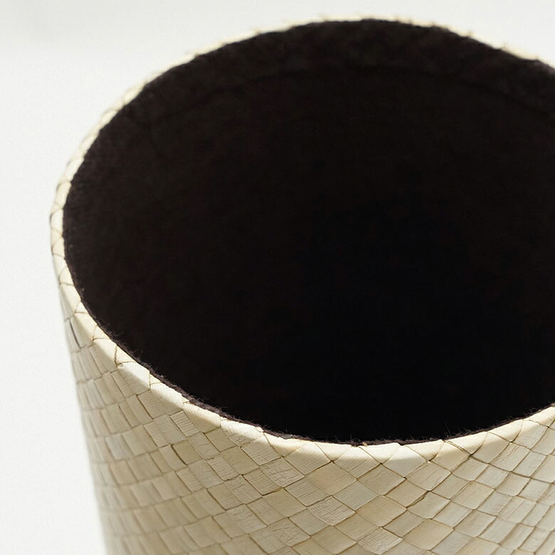 側面も美しいデザイン