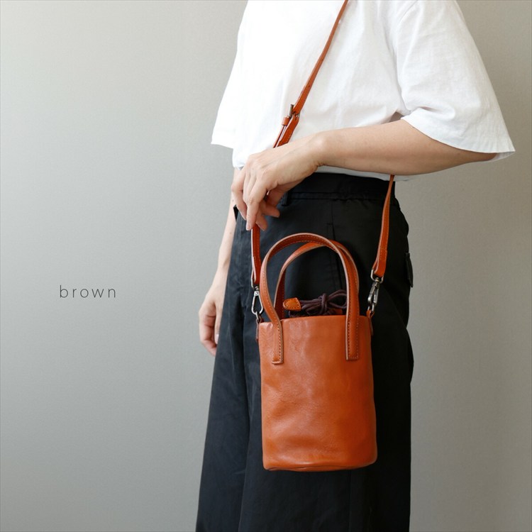 ショルダーバッグ レザー レディース 斜めがけ 大人 軽量 2WAY 小さめ