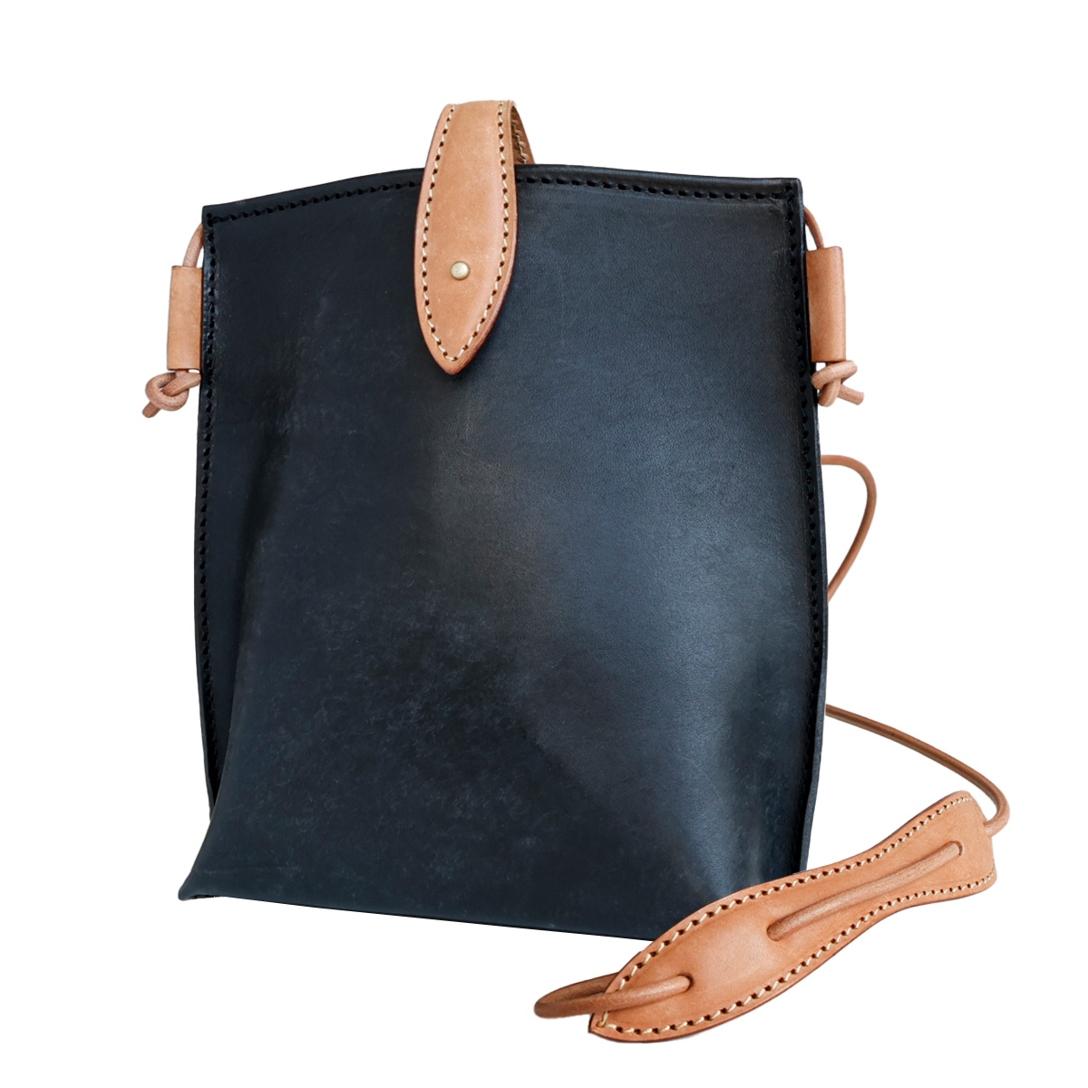 ショルダーバッグ レディース 斜めがけ 大人 軽量 ミニ 上品 本革