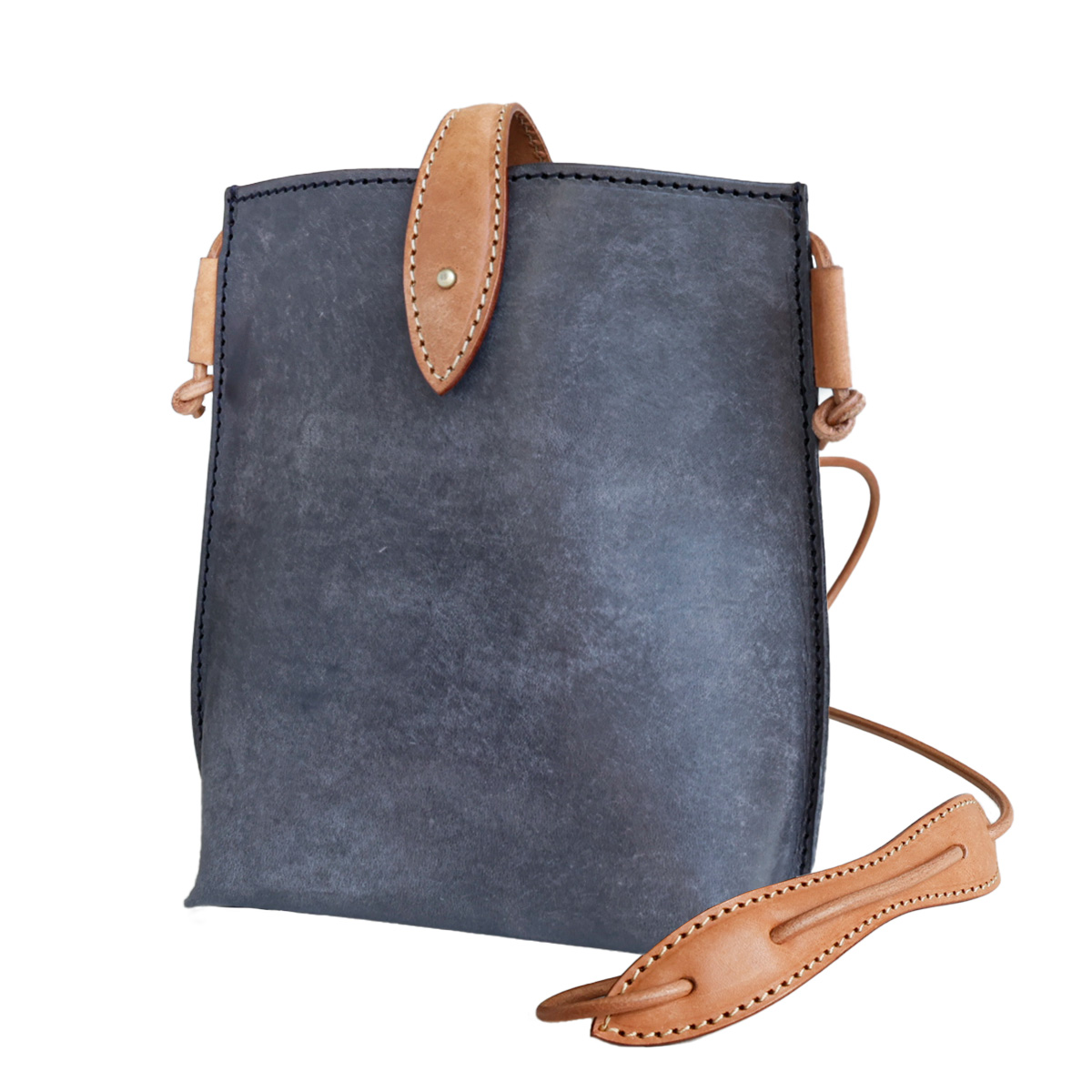 ショルダーバッグ レディース 斜めがけ 大人 軽量 ミニ 上品 本革