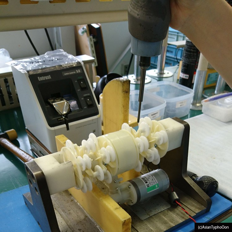 的場電機製作所 足裏マッサージ器 電動 強力 プチローラー 日本