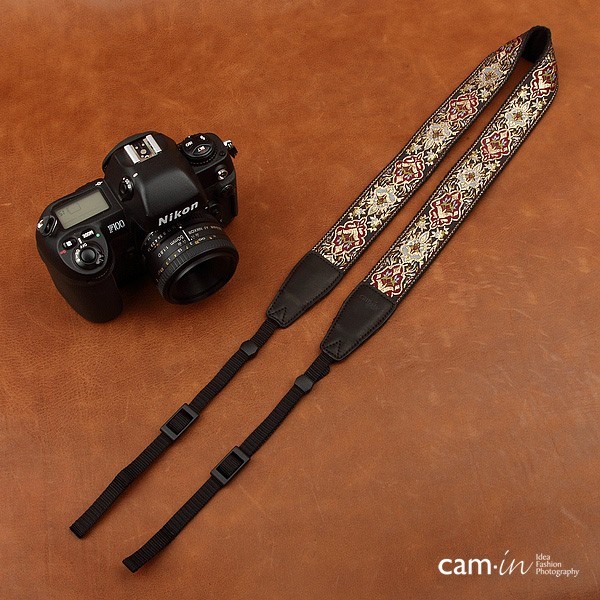CAM in】一眼レフ ミラーレス一眼レフ 用 カメラネックストラップ ラグジュアリーゴールド ヨーロピアン 刺繍デザイン カメラ女子にも【CAM8411】  :CAM8411:NEXT DOOR 通販 