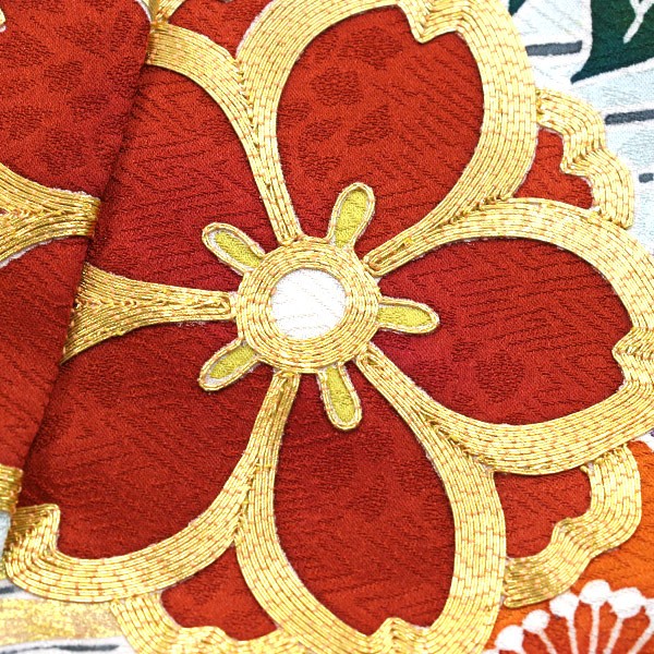 豪華振袖 正統派 綸子 紗綾形地紋 金彩加工 金駒刺繍 丹後ちりめん