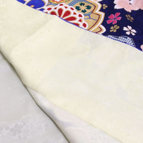 着物 振袖 型染め京友禅 金駒刺繍金彩加工 桜紗彩型地紋綸子地 未