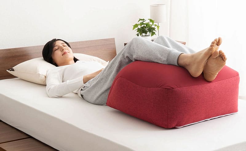 ふくらはぎを支える枕 脚全体用 フットピロー ひざ下枕 足枕 ビーズクッション