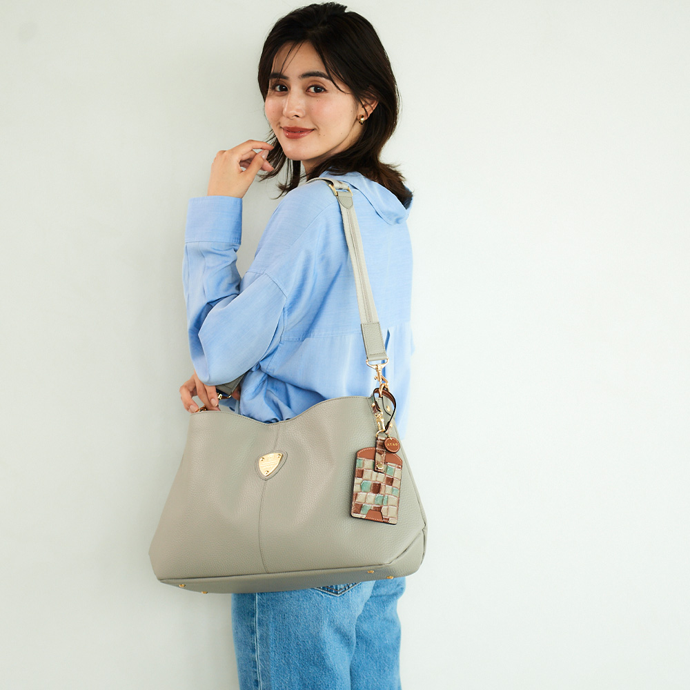 ATAO公式 PICO・ヴィトロ パスケース エナメルレザー イタリアンレザー ICケース 軽量 定期入れ 薄型 カード入れ 通勤 通学 ギフト クリスマス プレゼント | ATAO | 10