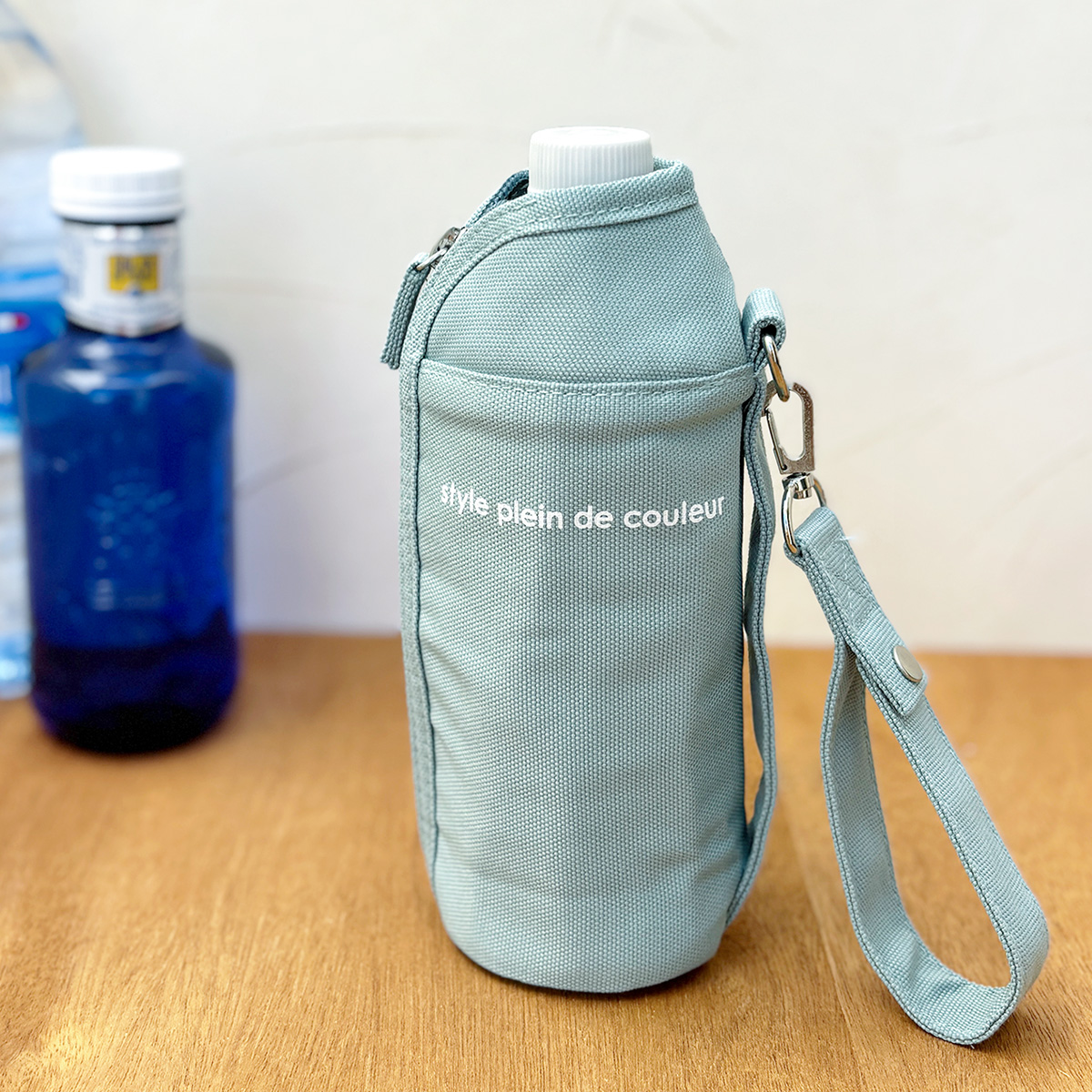 新色 600ml対応ペットボトルホルダー ペットボトルカバー ボトルケース ボトルホルダー ドリンクホルダー 保冷 保温 無地 スポーツ 登山 通勤 子供 キッズ 遠足 |  | 09