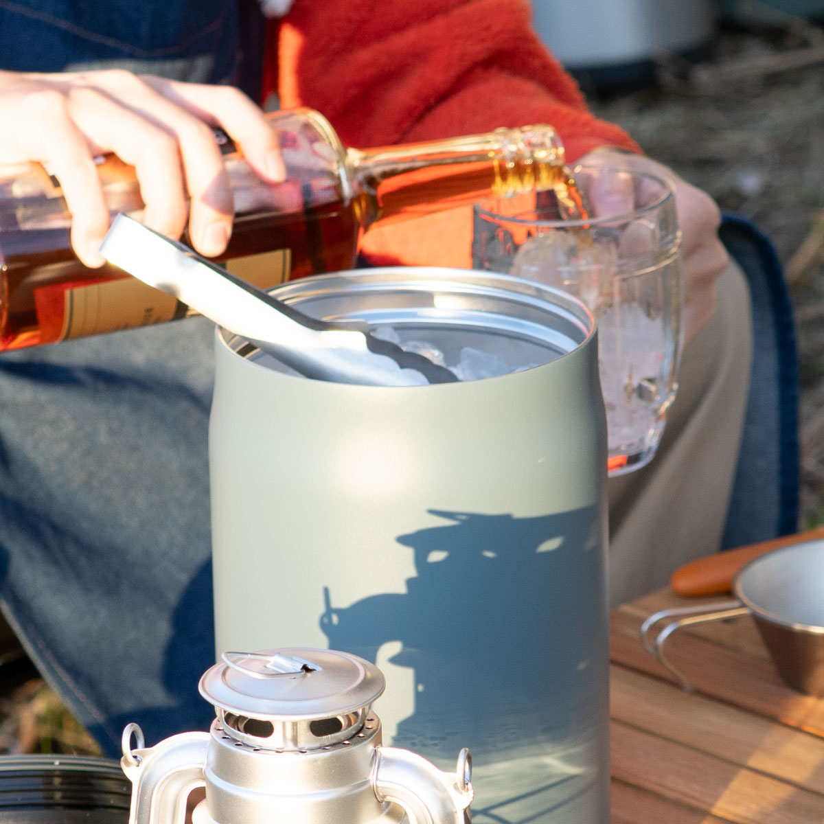 アイスコンテナ ウォータージャグ 2.3L 保冷 真空断熱 ステンレス アウトドア キャンプ 氷 持ち運び 大容量 広口 キズ付きにくい ウェンズプロダクツ AWJB-A2300 | WENS | 18