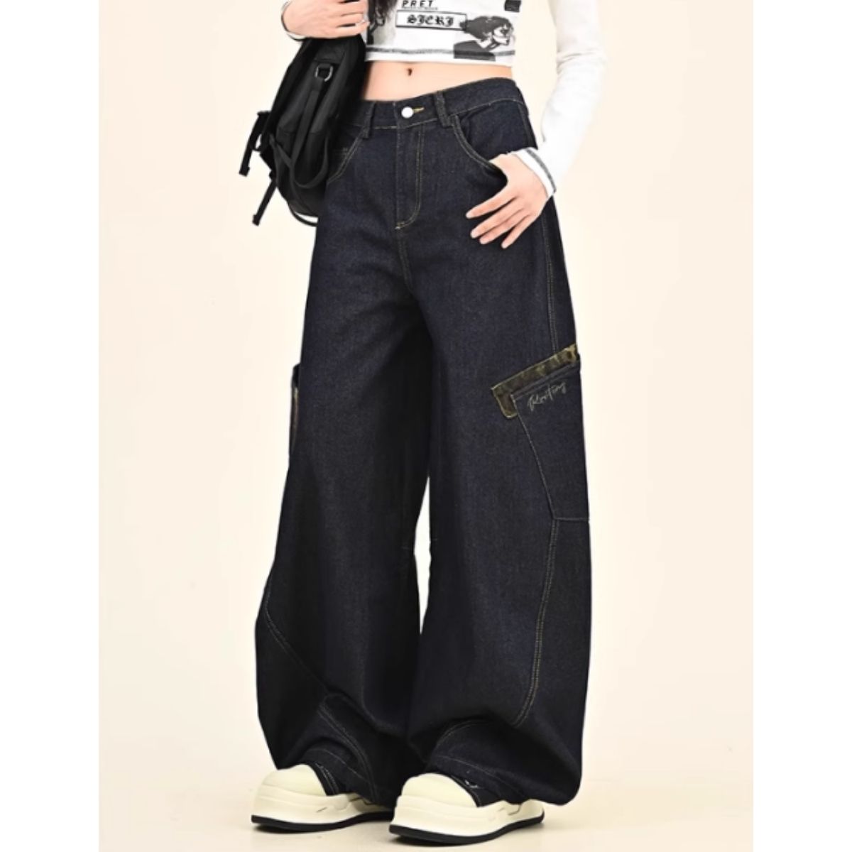 未使用　アレキサンダーマックイン・デニムパンツ・ジーンズ・レオパード・牛革・XL Belle Cie（ベルシー） デニム ロングパンツ バレルレッグ レオパード