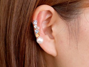 人気満点 パールリング 真珠 フォーマル イヤーカフ イヤークリップ 片耳用 カラーサファイア ホワイトゴールドk18 シリコン付き 18金 レディース 人気 誕生石 送料無料 数量限定 特売 Spiritnmore Com