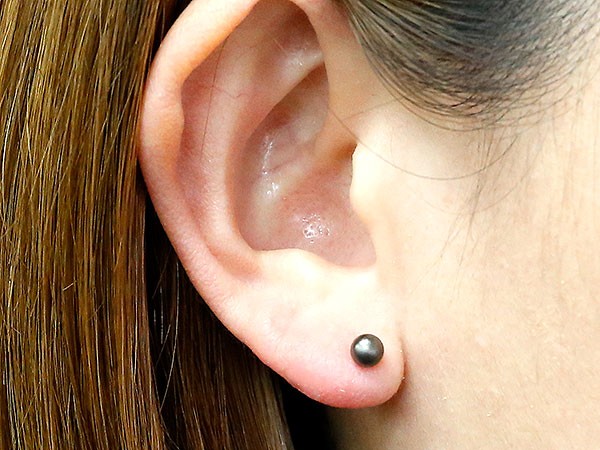 ピアス メンズ 黒 ブラック 片耳ピアス 丸玉 イエローゴールドk10