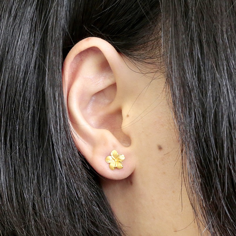 24金 ピアス ネックレス 2点セット 純金 福袋 プルメリア ペンダントトップ 片耳 キャッチのいらないピアス イエローゴールドk18 あすつく 送料無料 ピアス 純金 レディース ネックレス イエローゴールドk18 24金 福袋 プルメリア キャッチのいらないピアス k24 品質を保証するk24の刻印 プレゼント