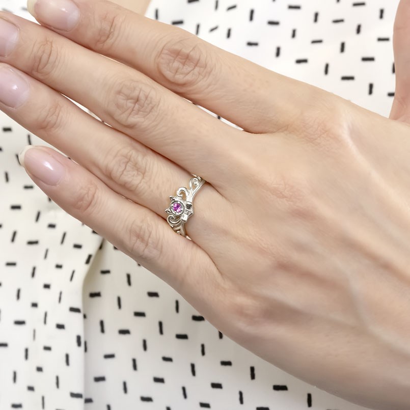 女の子向けプレゼント集結 ピンキーリング エンゲージリング リボン ティアラ Sv925 指輪 猫 ルビー レディース リング シルバー 安い 婚約指輪 ティアラ調のデザインが可愛いリング 猫ジュエリー 女性 新生活 送料無料 ねこ ネコ ブライダルアクセサリー Www Amf46 Fr