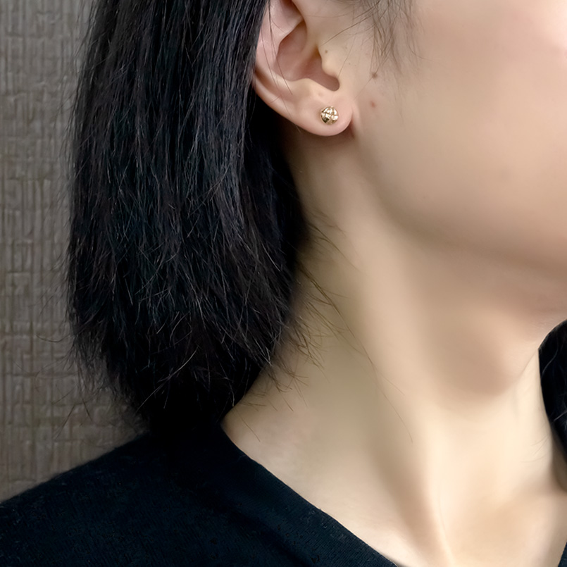 18金 10金 片耳ピアス ネジ つけっぱなし キャッチのいらないピアス レディース イエローゴールド 地金 キャッチナッシャー 簡単装着 送料無料 セール saleの画像