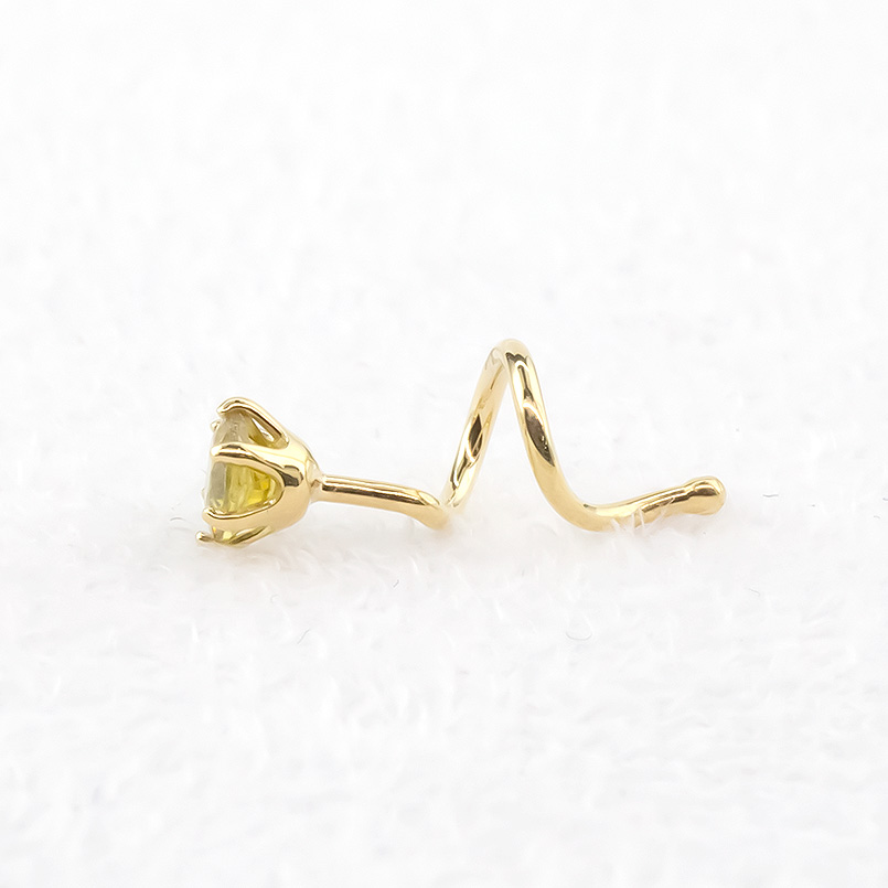 18金 片耳ピアス スフェーン 一粒 キャッチのいらないピアス イエローゴールドk18 キャッチナッシャー つけっぱなし 簡単装着 あすつく 送料無料 セール saleの画像