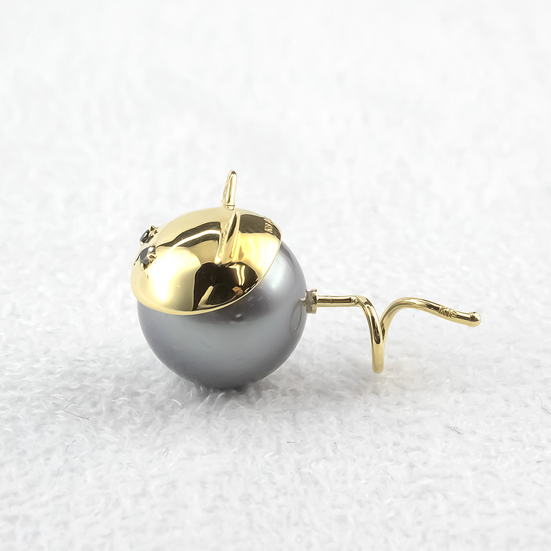 18金 ピアス 片耳 猫 南洋黒真珠 ダイヤモンド サファイア キャッチのいらないピアス イエローゴールドk18 キャッチナッシャー あすつく 送料無料 セール saleの画像