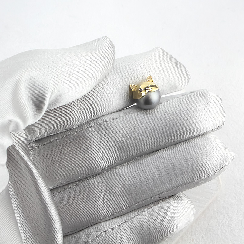 18金 ピアス 片耳 猫 南洋黒真珠 ダイヤモンド サファイア キャッチのいらないピアス イエローゴールドk18 キャッチナッシャー あすつく 送料無料 セール saleの画像