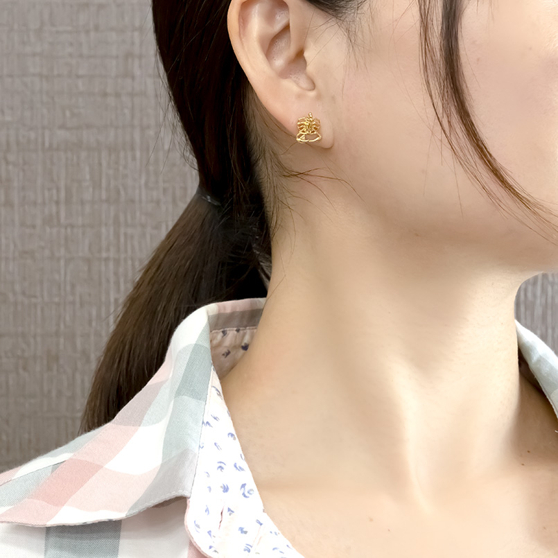 24金 ピアス 純金 ダイヤモンド 片耳ピアス さそり キャッチのいらないピアス イエローゴールドk18 18金 キャッチナッシャー スコーピオン 送料無料 saleの画像