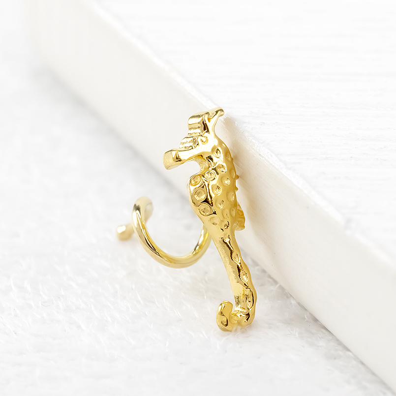 24金 ピアス 純金 片耳ピアス タツノオトシゴ キャッチのいらないピアス イエローゴールドk18 18金 地金 キャッチナッシャー 簡単装着 マリン あすつく 送料無料の画像