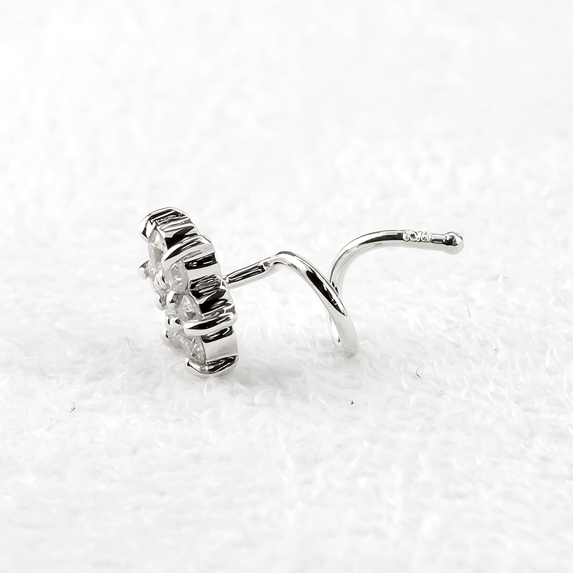 プラチナ 片耳ピアス ダイヤモンド 0.15ct 花 キャッチのいらないピアス レディース pt900 キャッチナッシャー つけっぱなし あすつく 送料無料 saleの画像
