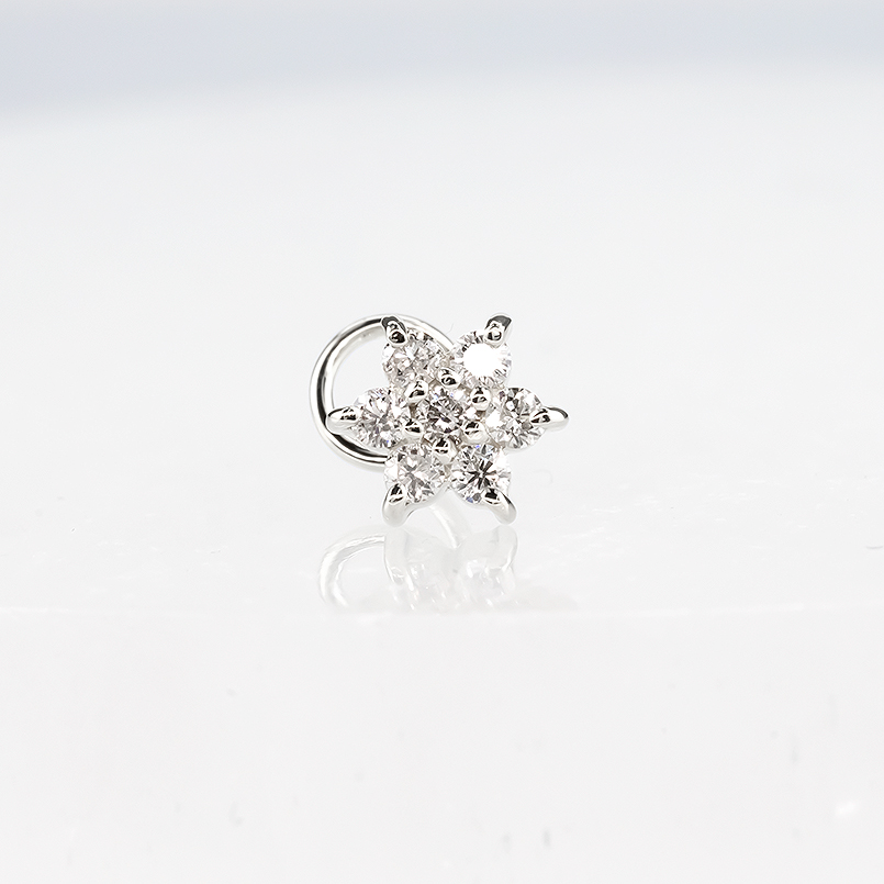 プラチナ 片耳ピアス ダイヤモンド 0.15ct 花 キャッチのいらないピアス レディース pt900 キャッチナッシャー つけっぱなし あすつく 送料無料 saleの画像