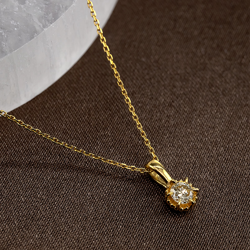 純金 ネックレス トップ 24金 ライトイエローダイヤモンド 一粒 ゴールド 24K ペンダントトップ k24 ダイヤ 送料無料 セール saleの画像
