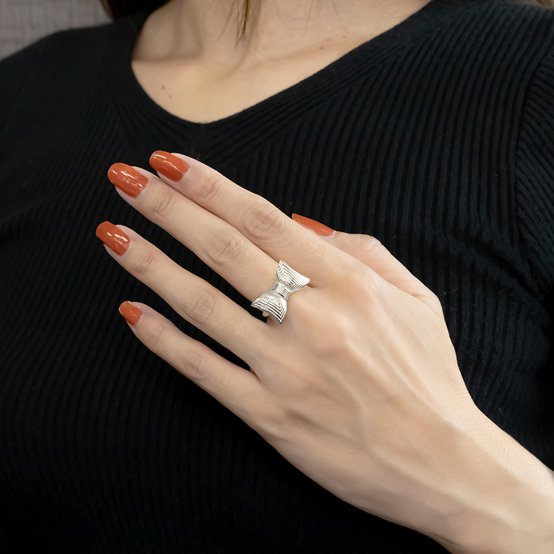 婚約指輪 安い シルバー リング レディース リボン 指輪 sv925 ピンキーリング 幅広 地金 大人 女性 人気 りぼん ライン 個性的 送料無料 セール SALE｜atrus｜02