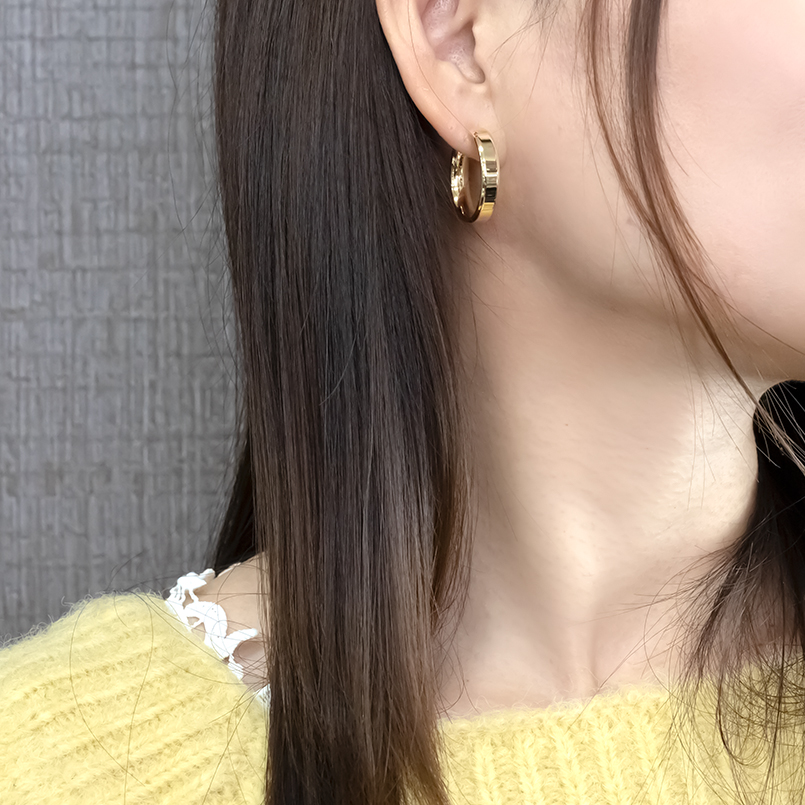 18金 ピアス ペア フープピアス レディース 中空 地金 大ぶり リング ゴールド イエローゴールドk18 18k 女性 大人 あすつく 送料無料 セール saleの画像