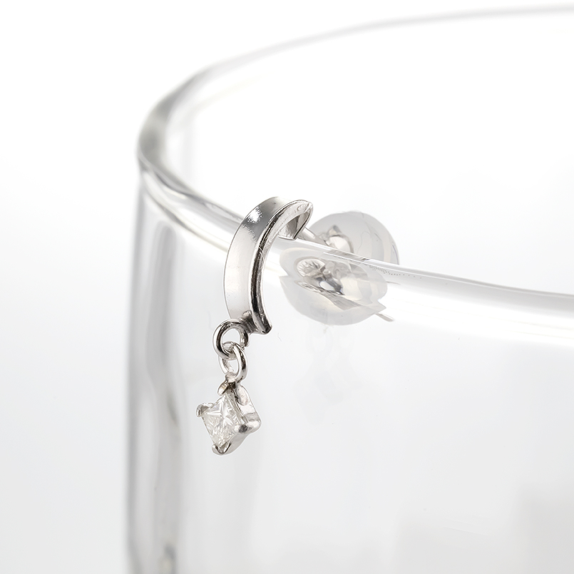 プラチナ ピアス ペア ダイヤモンド レディース pt900 フープピアス 揺れる ゆれる プリンセスカット シンプル 女性 あすつく 送料無料 セール saleの画像