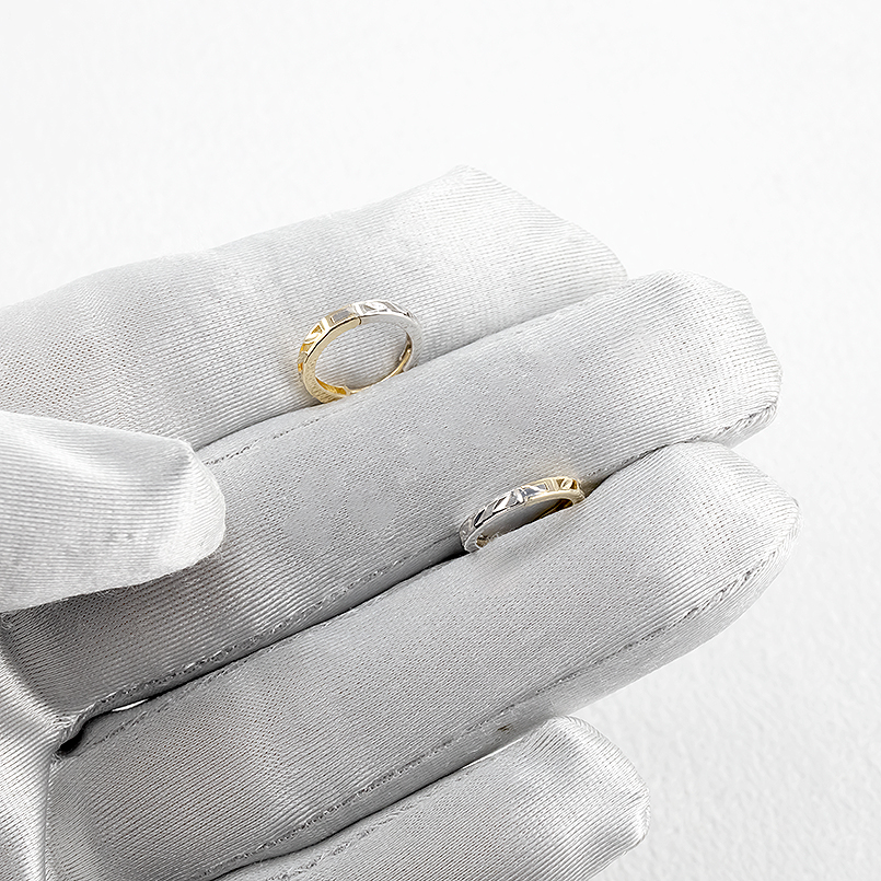 18金 フープピアス ペア レディース 普段使い ゴールド 18k リング ピアス 透かし ホワイトゴールドk18 シンプル あすつく 送料無料 セール saleの画像
