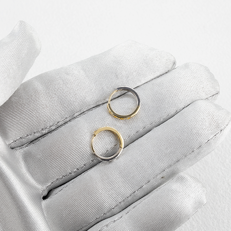 18金 フープピアス ペア レディース 普段使い ゴールド 18k リング ピアス 透かし ホワイトゴールドk18 シンプル あすつく 送料無料 セール saleの画像