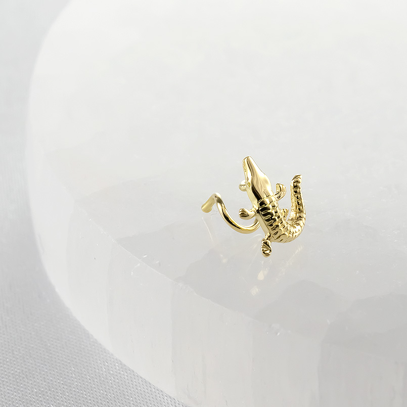 18金 ピアス クロコダイル 片耳 レディース キャッチのいらないピアス ワニ 鰐 ゴールド 18k キャッチナッシャー つけっぱなし あすつく 送料無料 セール saleの画像