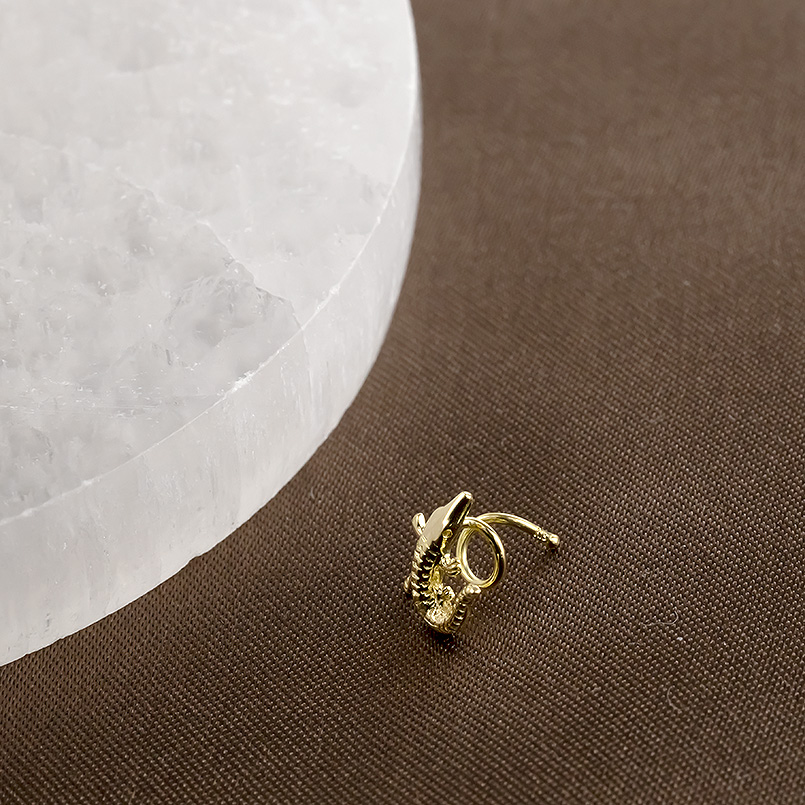 18金 ピアス クロコダイル 片耳 レディース キャッチのいらないピアス ワニ 鰐 ゴールド 18k キャッチナッシャー つけっぱなし あすつく 送料無料 セール saleの画像