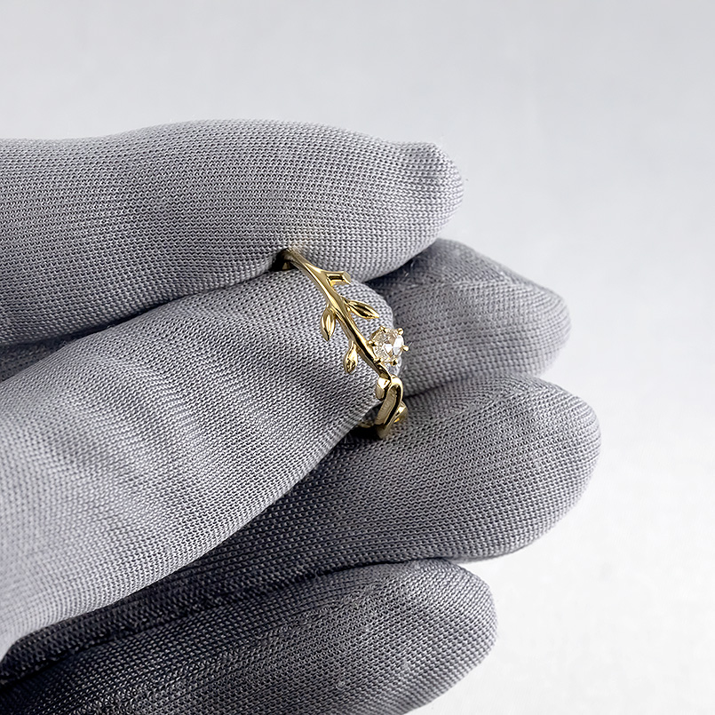 婚約指輪 18金 リング ダイヤモンド 一粒 レディース オリーブ 細め 華奢 ゴールド 18k 0.05ctup VS ピンキーリング ソーティングカード付 送料無料 セール saleの画像
