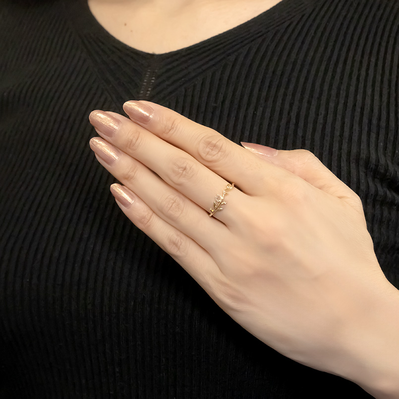 婚約指輪 18金 リング ダイヤモンド 一粒 レディース オリーブ 細め 華奢 ゴールド 18k 0.05ctup VS ピンキーリング ソーティングカード付 送料無料 セール saleの画像